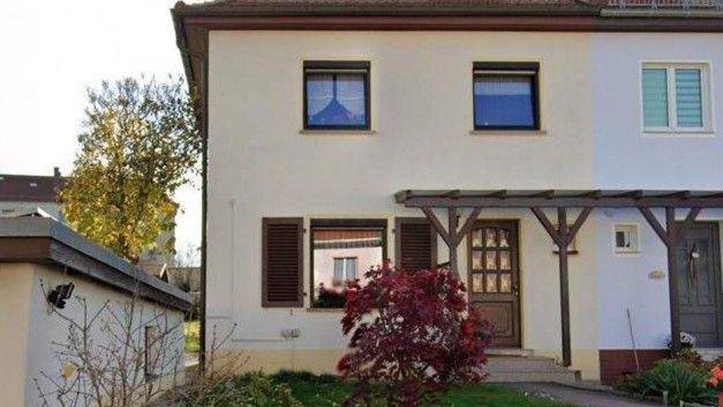 Haus zum Kauf 229.000 € 4 Zimmer 100 m² 496 m² Grundstück frei ab 01.11.2026 Ostviertel Gera 07546