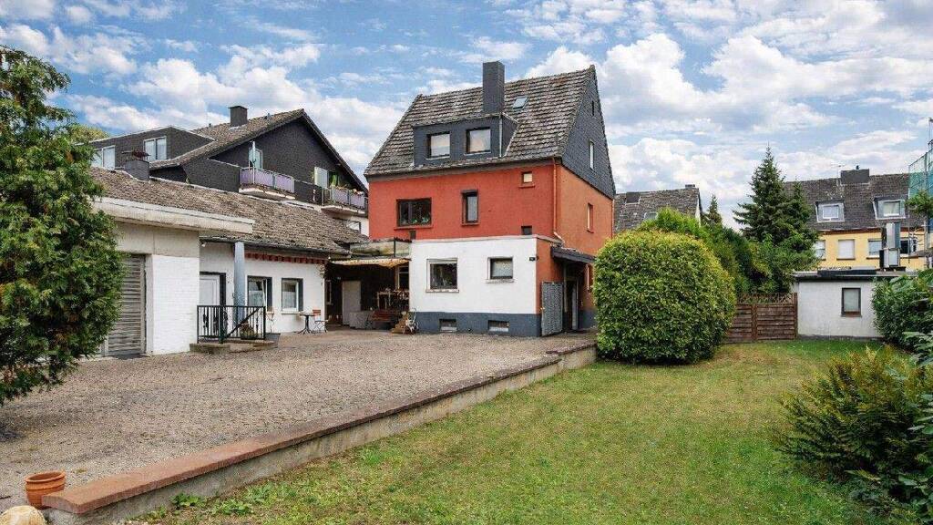 Mehrfamilienhaus zum Kauf als Kapitalanlage geeignet 595.000 € 9 Zimmer 189 m² 942 m² Grundstück Schlebusch Leverkusen 51375