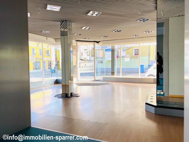 Ladenfläche zur Miete 590 € 2 Zimmer 100 m² Verkaufsfläche Neustadt Neustadt a.d.Waldnaab 92660
