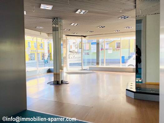 Ladenfläche zur Miete 590 € 2 Zimmer 100 m² Verkaufsfläche Neustadt Neustadt a.d.Waldnaab 92660
