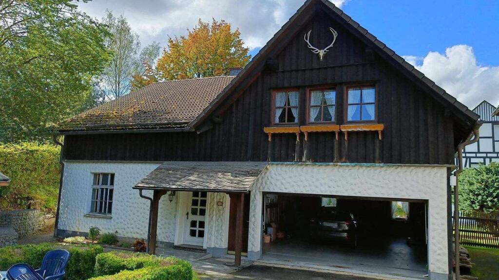 Einfamilienhaus zum Kauf 209.000 € 4 Zimmer 103,3 m² 421 m² Grundstück Fleckenberg Schmallenberg 57392