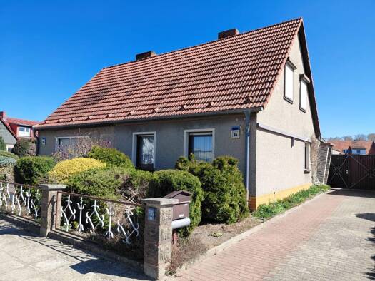 Doppelhaushälfte zum Kauf provisionsfrei 180.000 € 4 Zimmer 106 m² 953 m² Grundstück frei ab sofort Hermann-Löns-Straße 14 Kyritz Kyritz 16866