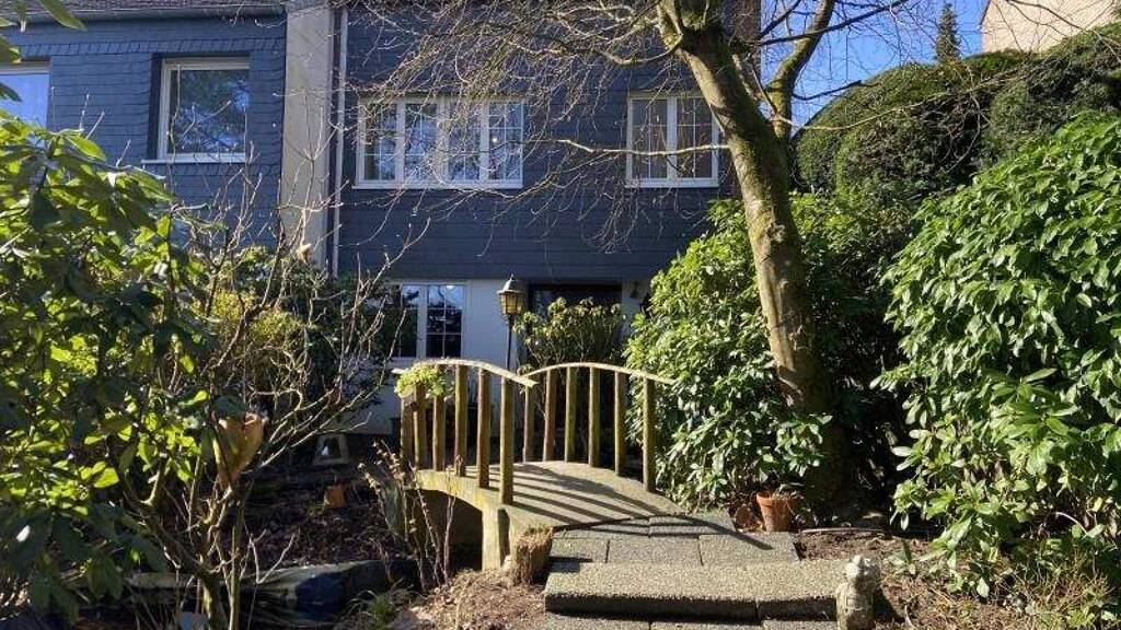 Reihenendhaus zum Kauf 598.000 € 5 Zimmer 159,5 m² 424,8 m² Grundstück frei ab sofort Bremthal Eppstein 65817