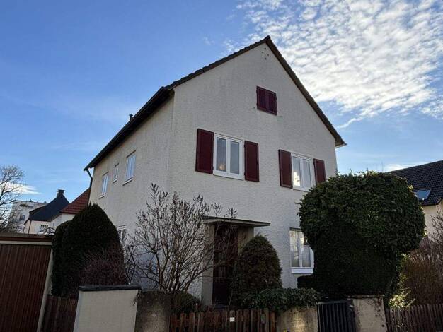 Einfamilienhaus zur Miete 1.250 € 5 Zimmer 140 m² 350 m² Grundstück frei ab 01.02.2026 Innenstadt Heidenheim an der Brenz 89522