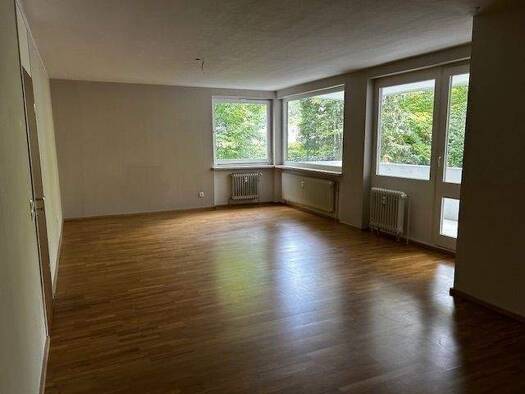 Wohnung zum Kauf 127.000 € 3,5 Zimmer 93 m² 3. Geschoss frei ab sofort Coburg 96450
