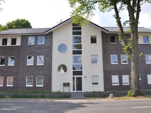 Wohnung zur Miete 615 € 3 Zimmer 90 m² 1. Geschoss frei ab 01.07.2026 Friederikenstraße 162 Papenburg 26871