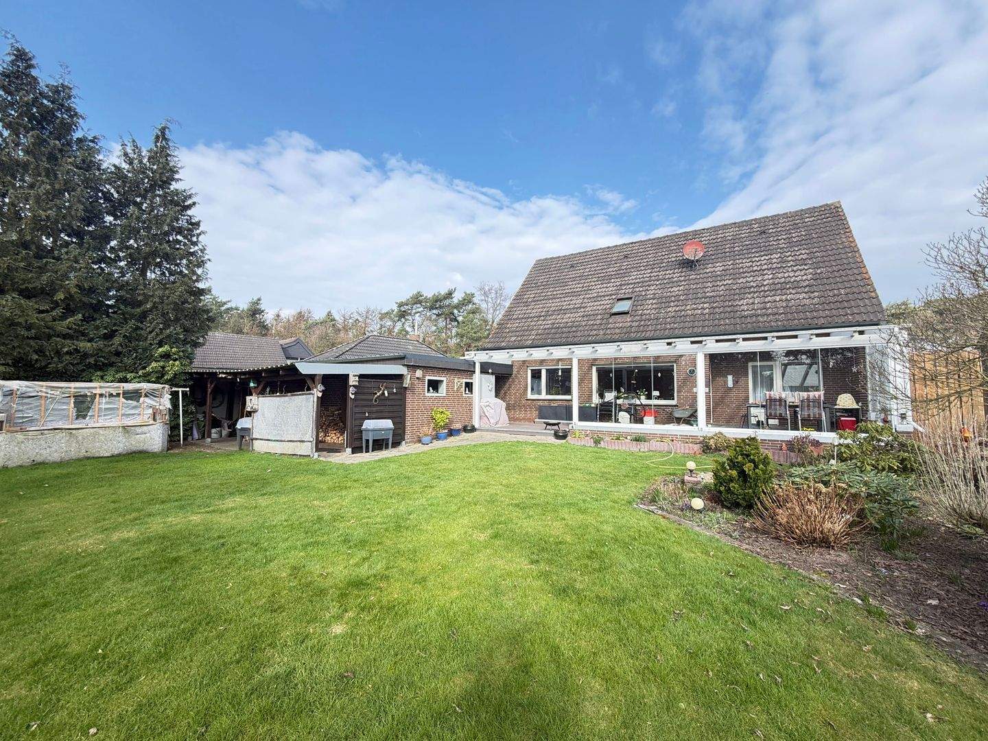 Immobilie in Walchum - Provisionsfrei für Käufer: Ebenerdig wohnen möglich - EFH mit vielen Nutzungsmöglichkeiten - Bild 3