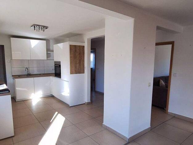Mehrfamilienhaus zum Kauf 389.000 € 5 Zimmer 122 m² 540 m² Grundstück frei ab sofort Gartenstraße 18 Welschingen Engen 78234