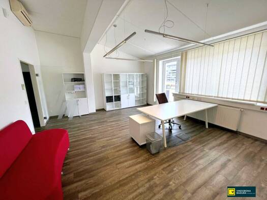 Büro zur Miete 475 € 12 Zimmer Wien,Penzing 1140