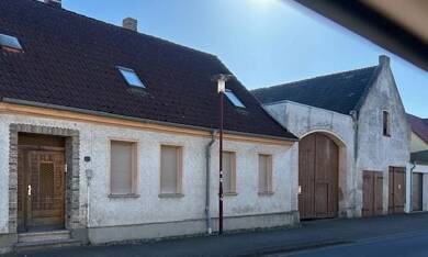 Reihenmittelhaus zum Kauf 49.000 € 6 Zimmer 280 m² 1.073 m² Grundstück frei ab sofort Grüne Straße 27 Lindau Zerbst/Anhalt 39264