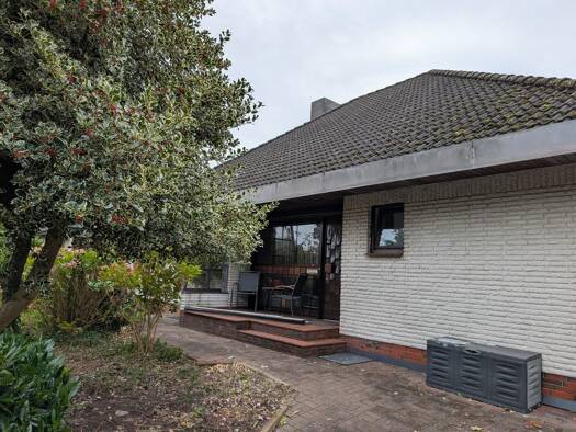 Einfamilienhaus zur Miete 1.400 € 4,5 Zimmer 142 m² 1.000 m² Grundstück frei ab sofort Heide 25746