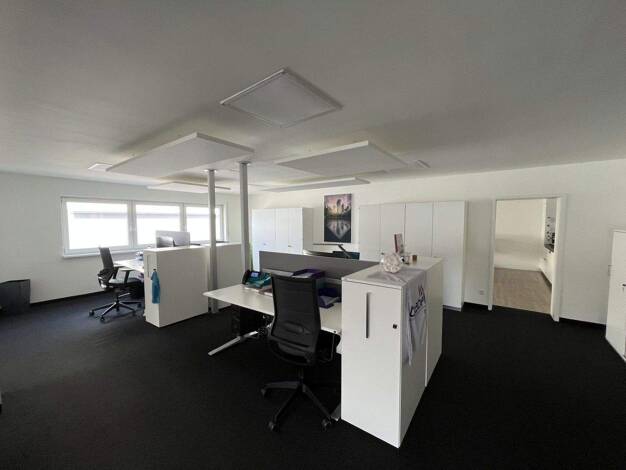 Bürofläche zur Miete provisionsfrei 2.800 € 245 m² Bürofläche Homburger Str. 69a Bad Vilbel 61118