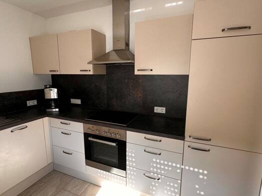 Wohnung zur Miete 770 € 2 Zimmer 66,6 m² 2. Geschoss frei ab 01.09.2026 Straubing 94315