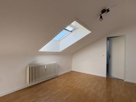 Wohnung zur Miete 350 € 2 Zimmer 24,6 m² 4. Geschoss Mainzer Str. 8 Weiterstadt 64331