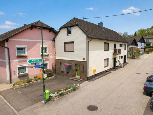 Haus zum Kauf 284.000 € 9 Zimmer 165 m² 358 m² Grundstück Langenstein 4222