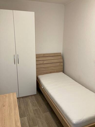 Wohnung zur Miete 200 € 1 Zimmer 28,6 m² 3. Geschoss frei ab sofort Maler-Fischer-Straße 13 Bieblach-Ost Gera 07552