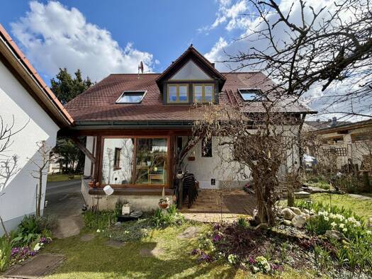 Einfamilienhaus zum Kauf 429.000 € 7 Zimmer 150 m² 593 m² Grundstück Saal Saal a.d.Donau 93342