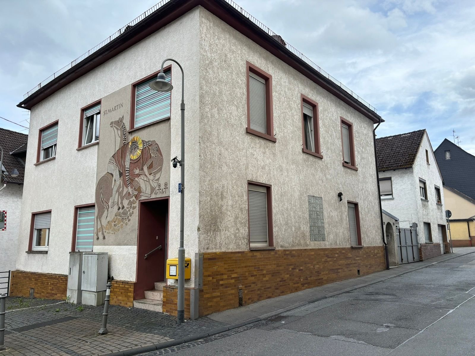 Einfamilienhaus zum Kauf 360.000 € 10 Zimmer 221 m²<br/>Wohnfläche 292 m²<br/>Grundstück Martinsthal Eltville 65344