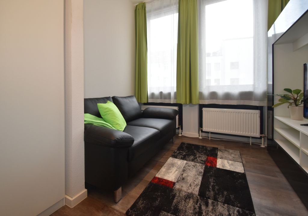 Wohnung zur Miete Wohnen auf Zeit 1.373 € 1 Zimmer 25 m²<br/>Wohnfläche 15.11.2024<br/>Verfügbarkeit Triftstraße Niederrad Frankfurt am Main 60528