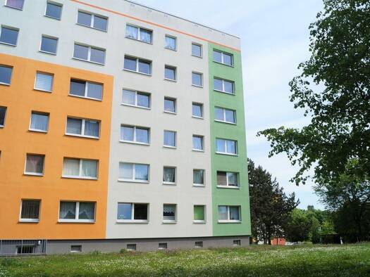 Wohnung zur Miete 330 € 3 Zimmer 54,1 m² 3. Geschoss frei ab sofort Julius-Fucik-Straße 12 Pößneck,Stadt Pößneck 07381