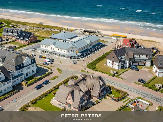 Reihenendhaus zum Kauf 3.680.000 € 6 Zimmer 239 m² 1.530 m² Grundstück Wenningstedt Wenningstedt-Braderup (Sylt) 25996