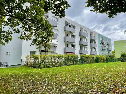 Wohnung zur Miete 716 € 4 Zimmer 85,4 m² 1. Geschoss Ostring 31 Schwalbach 65824