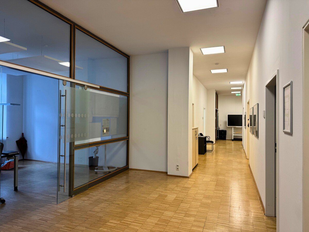 Bürofläche zur Miete 10,60 € 7 Zimmer 226,9 m²<br/>Bürofläche Langenstraße 6/8 Altstadt Bremen 28195