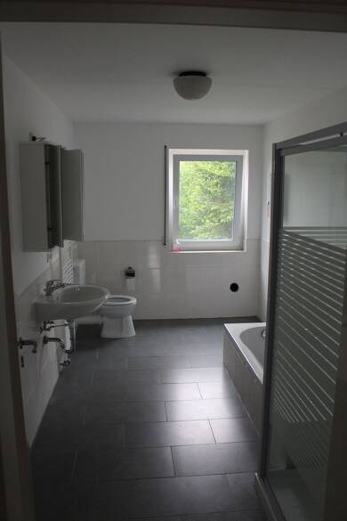 Maisonette zur Miete 711 € 3 Zimmer 96 m² Geschoss 2/3 frei ab 01.10.2025 Bekond 54340