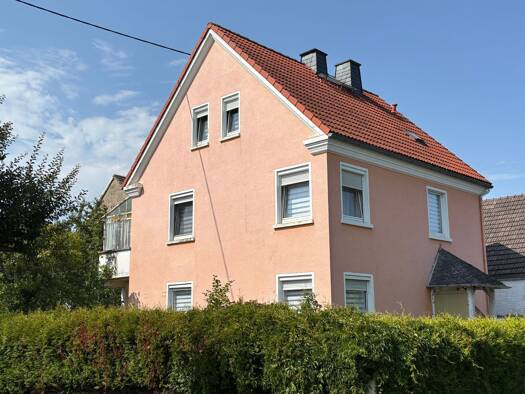 Haus zum Kauf 298.000 € 5 Zimmer 125 m² 822 m² Grundstück frei ab sofort Friedrichstraße 27 Birlenbach 65626