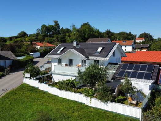 Haus zum Kauf 10 Zimmer 350 m² 738 m² Grundstück Haigerloh Heldenstein 84431