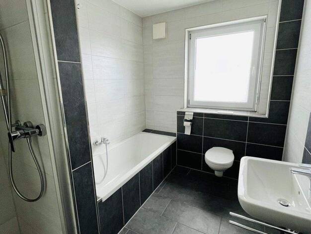 Wohnung zur Miete 1.180 € 3 Zimmer 98,5 m² EG frei ab sofort Buchenstrasse 25 a Andernach 56626