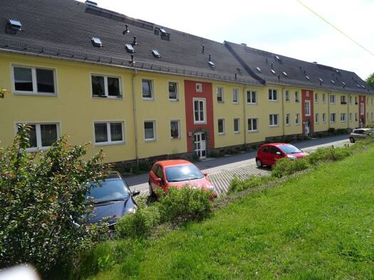 Wohnung zur Miete 310 € 2 Zimmer 51 m² 2 Geschosse frei ab sofort Robert-Koch-Straße 17 Zschopau 09405