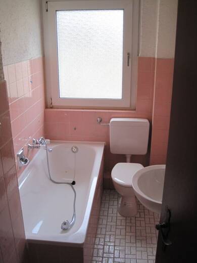 Wohnung zur Miete 319 € 2 Zimmer 46,4 m² EG Nienkampstraße 21 Scholven Gelsenkirchen 45896