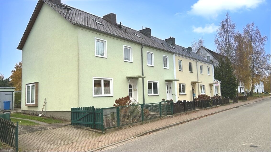 Reihenendhaus zum Kauf 135.000 € 3 Zimmer 83 m²<br/>Wohnfläche 430 m²<br/>Grundstück Marlow Marlow 18337