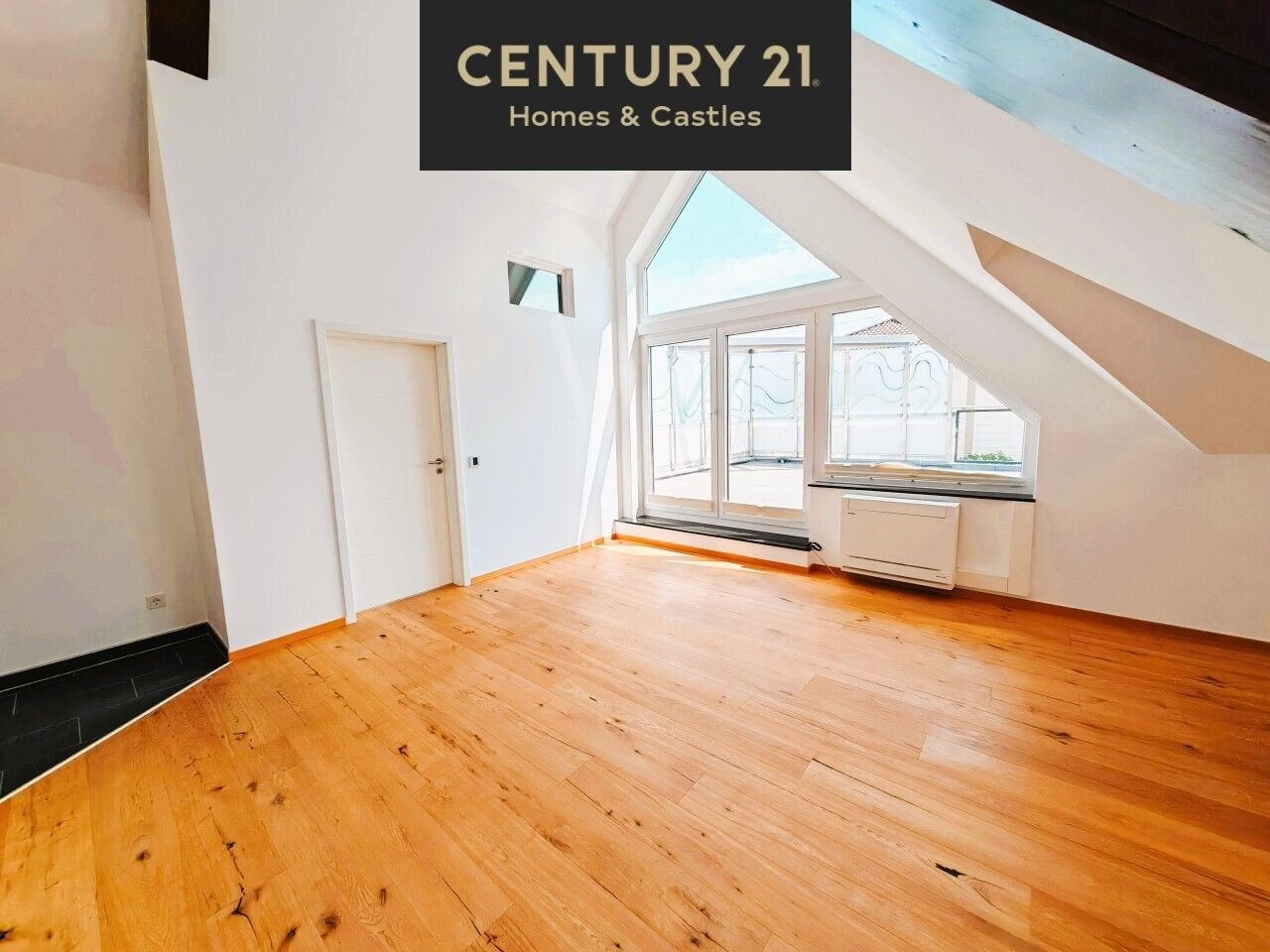 Penthouse zur Miete 1.590 € 4,5 Zimmer 142 m²<br/>Wohnfläche ab sofort<br/>Verfügbarkeit Düren Wallerfangen 66798