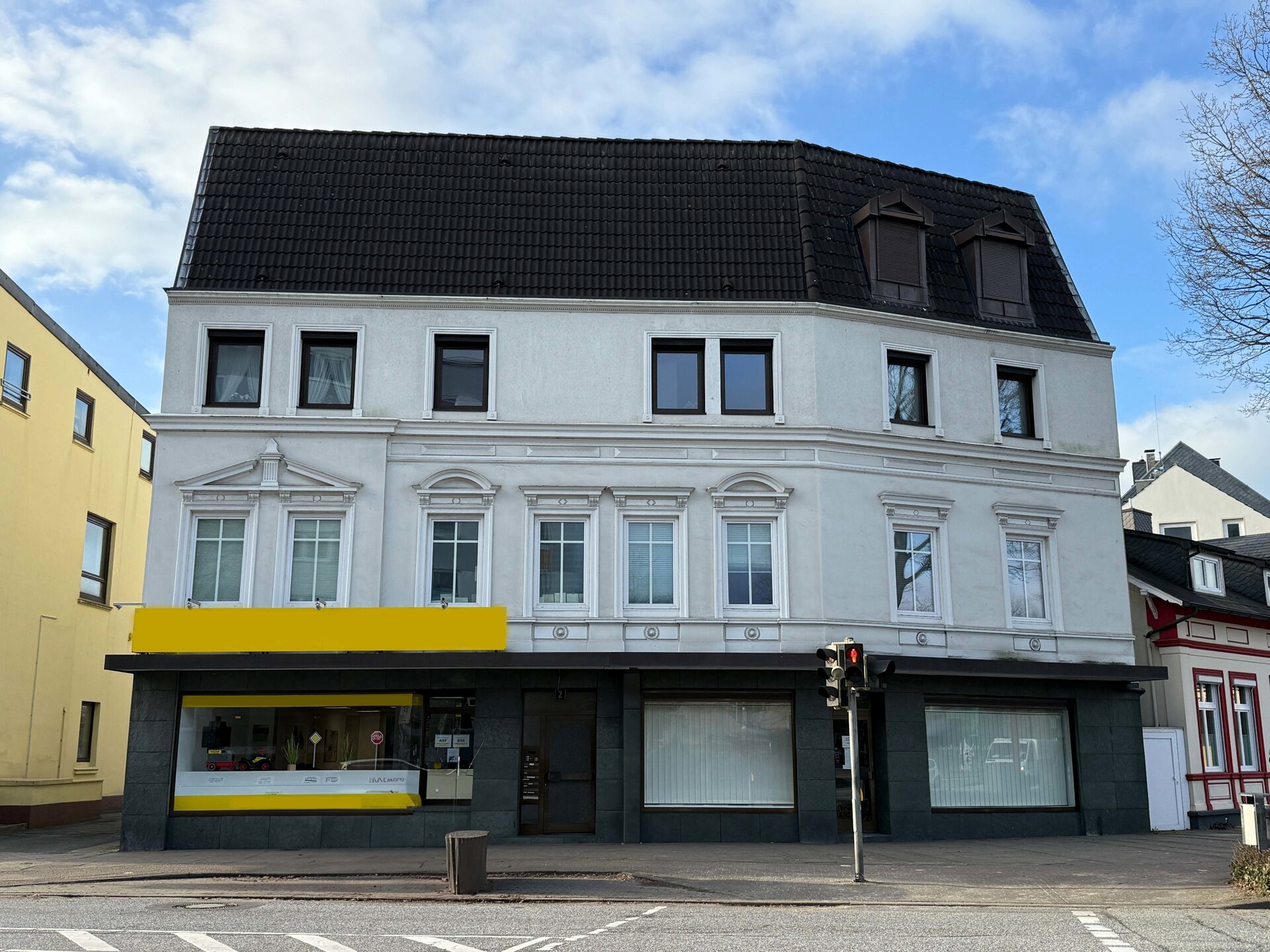 Wohn- und Geschäftshaus zum Kauf als Kapitalanlage geeignet 749.000 € 654,7 m²<br/>Fläche 361 m²<br/>Grundstück Wahlbezirk 09 Elmshorn 25335