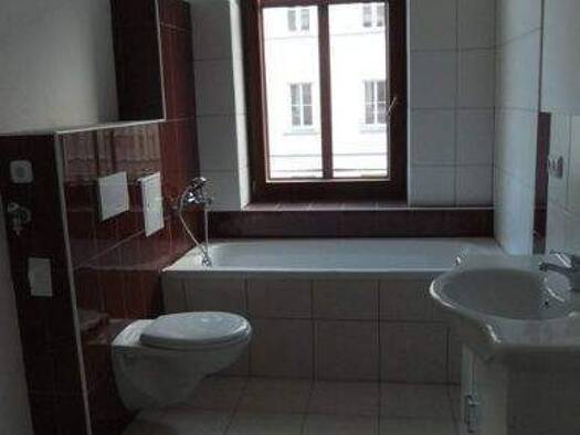 Wohnung zur Miete 550 € 3 Zimmer 84,7 m² 2. Geschoss frei ab sofort Bernhardstraße 102 Gablenz Gablenz 09126