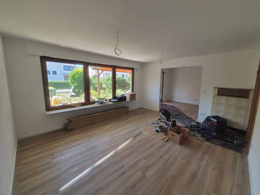 Terrassenwohnung zur Miete 1.300 € 3,5 Zimmer 86 m² 2 Geschosse frei ab 01.10.2026 Großsachsenheim Sachsenheim 74343