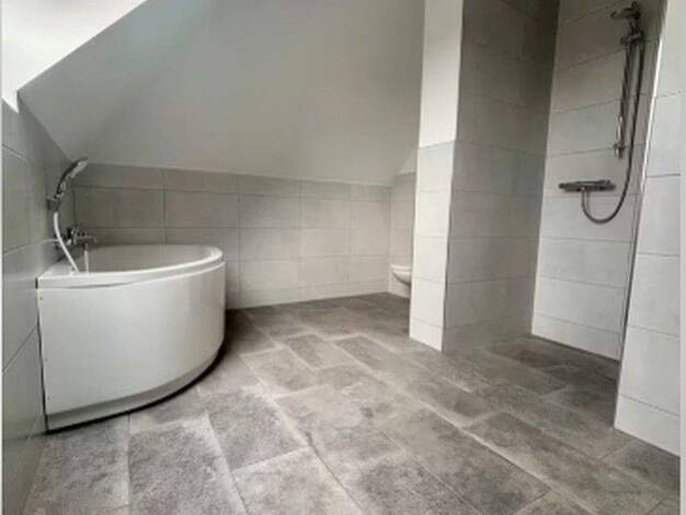 Wohnung zur Miete 504 € 2,5 Zimmer 72 m² 2. Geschoss frei ab 01.06.2026 August-Bebel-Strasse 3 Geithain 04643