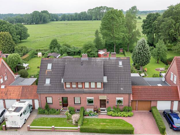 Doppelhaushälfte zum Kauf 225.000 € 4 Zimmer 129 m² 687 m² Grundstück Jever Jever 26441