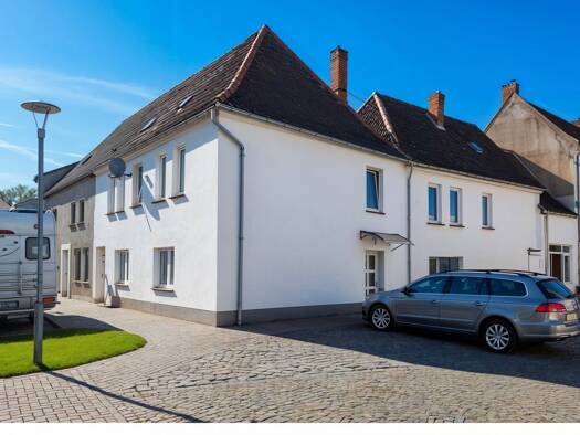 Mehrfamilienhaus zum Kauf 119.000 € 6 Zimmer 118 m² 220 m² Grundstück Güsten Güsten 39439