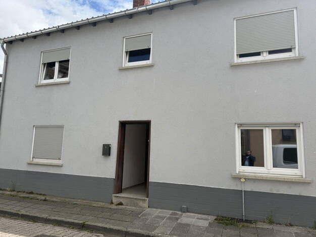 Einfamilienhaus zur Miete 1.100 € 5 Zimmer 115 m² 200 m² Grundstück Ringstraße 18 Pfeddersheim 2 Worms 67551