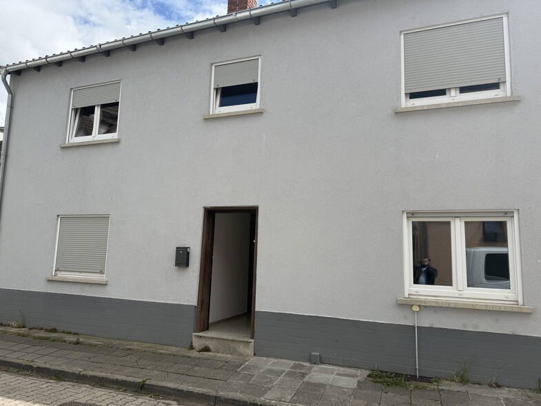 Einfamilienhaus zur Miete 1.100 € 5 Zimmer 115 m² 200 m² Grundstück Ringstraße 18 Pfeddersheim 2 Worms 67551