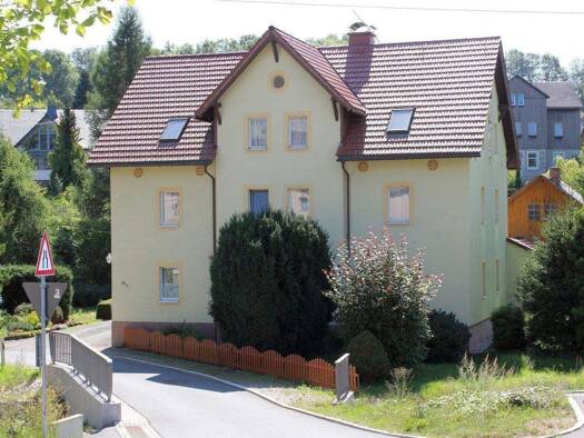 Einfamilienhaus zum Kauf 210.000 € 6 Zimmer 190 m² 1.450 m² Grundstück frei ab sofort Obercarsdorf Dippoldiswalde 01744