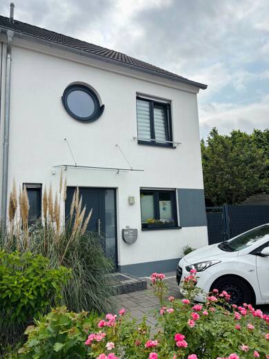 Haus zum Kauf 556.000 € 4 Zimmer 122 m² 355 m² Grundstück frei ab 01.07.2025 Von-Stauffenberg-Str. Stadtkern Kamp-Lintfort 47475