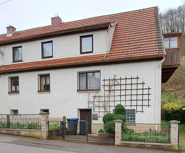 Doppelhaushälfte zum Kauf provisionsfrei 95.000 € 8 Zimmer 163 m² 659 m² Grundstück Kleinschmalkalden Floh-Seligenthal 98593