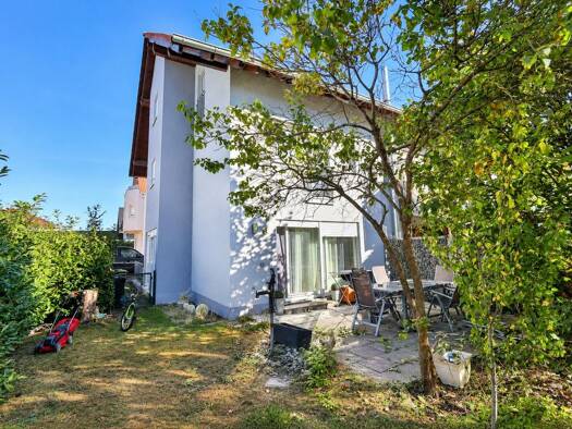 Reihenendhaus zum Kauf 455.000 € 5,5 Zimmer 125 m² 195,7 m² Grundstück Neu-Breisacher Straße 2 Breisach Breisach am Rhein 79206
