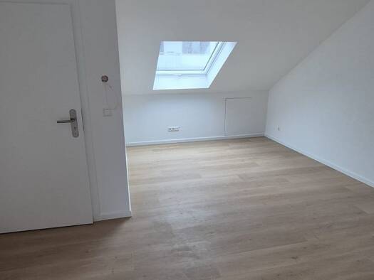 Wohnung zur Miete 1.300 € 3,5 Zimmer 101 m² Geschoss 1/1 frei ab 01.02.2026 Hochdorf 73269
