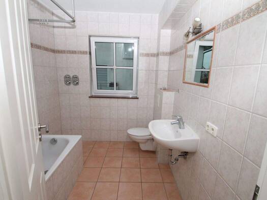 Wohnung zur Miete 1.050 € 3 Zimmer 74 m² 1. Geschoss Mörfelden Mörfelden-Walldorf 64546