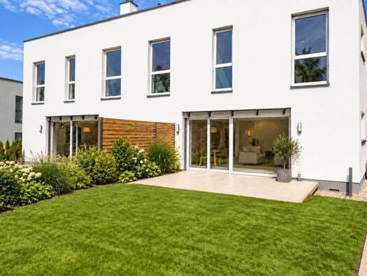 Doppelhaushälfte zur Miete - Erstbezug 1.950 € 4,5 Zimmer 140 m² 300 m² Grundstück frei ab 01.11.2026 Allersberg Allersberg 90584